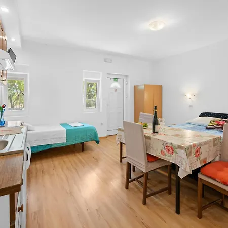 Awesome In With Kitchen